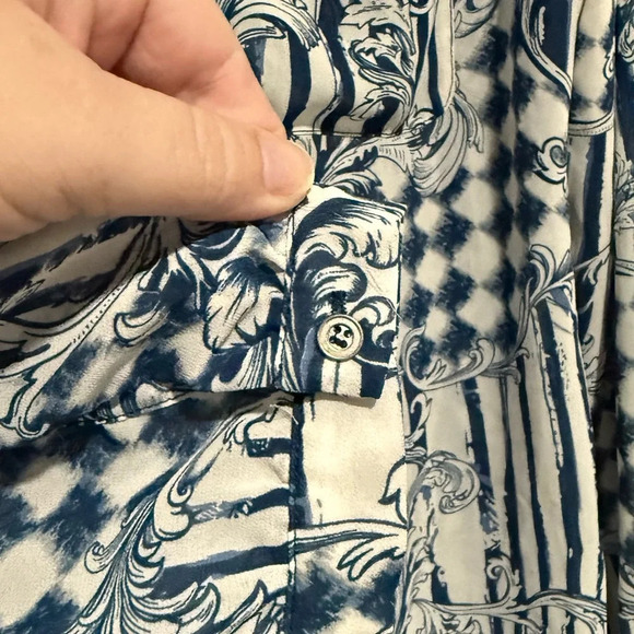 Soft Surroundings Button Shirt Blouse Medium Cream Blue - Picture 5 of 7